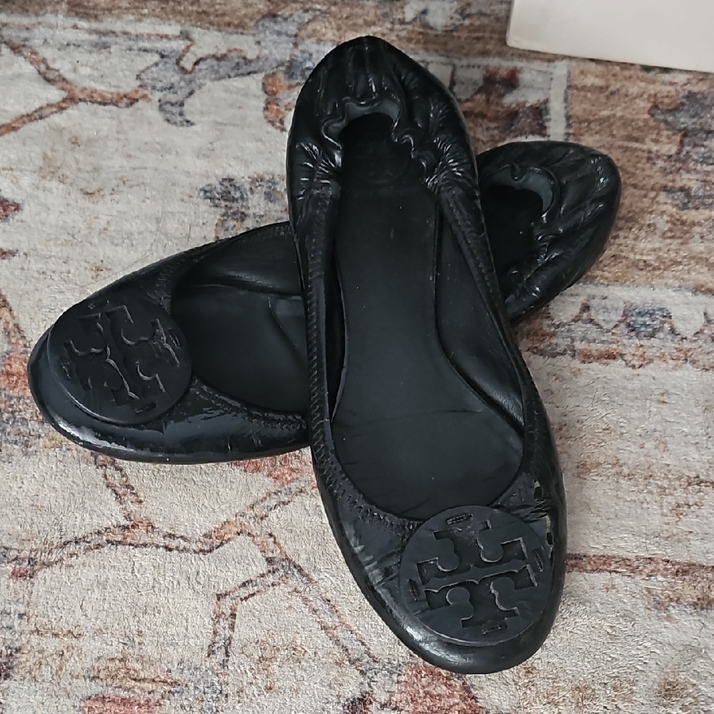 Black Ballet Flats